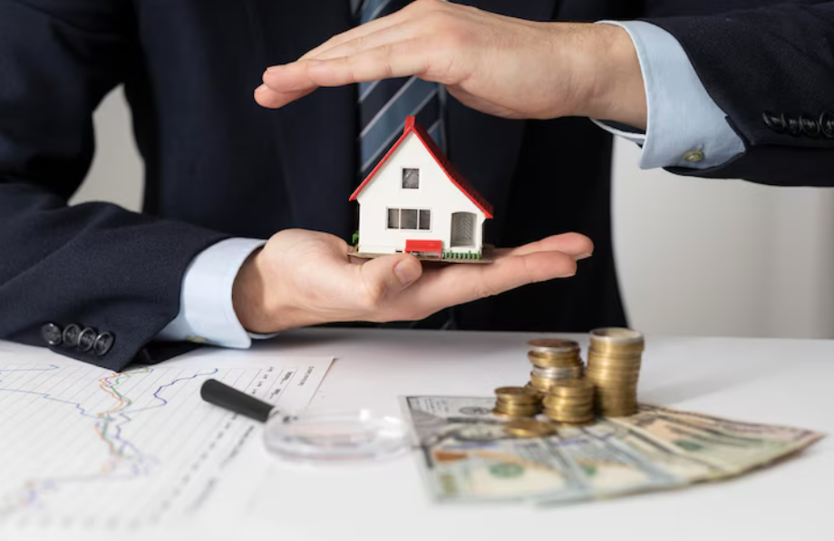 How an Estate Sale Liquidator Can Help You Manage a Loved One’s Belongings with Less Stress