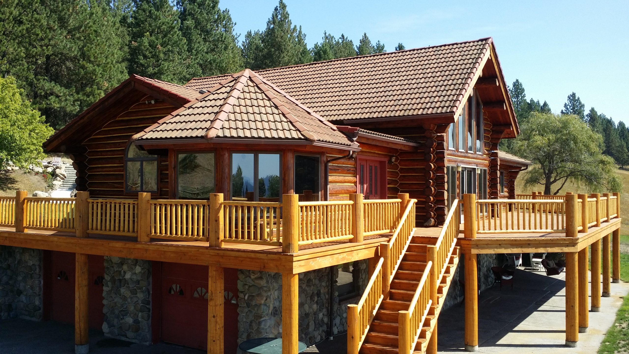 How to Keep Outdoor Wood Railings Safe This Winter